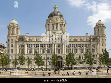 The Port of Liverpool Building (formerly Mersey Docks and Harbour Board Offices, more commonly known as the 'Dock Office'), is a Grade II* listed buil Stock Photo
