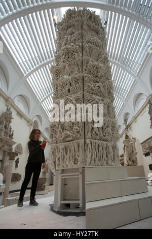 About the Rachel Kneebone display · V&A