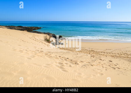 View of sand dunes and ocean in Corralejo National Park, Fuerteventura, Canary Islands, Spain Stock Photo