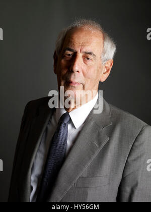 Tom Bower on Broken Vows: Tony Blair at the Oldie Literary Lunch 11-10-16,  – Stock Photo