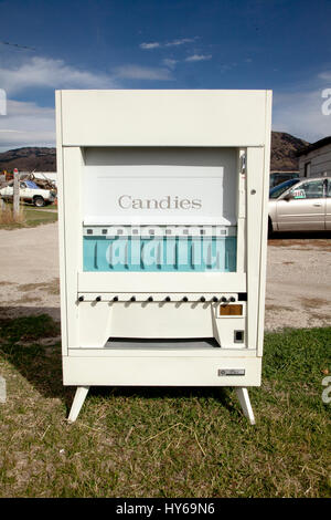 Sixties candy vending machine for sale, US, 2016. Stock Photo