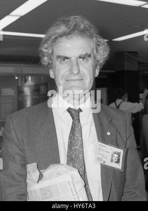 Adrian Slade, Vice President of the Liberal Democrat Party and former Parliamentary candidate for Wimbledon, attends the party conference in Brighton, England on September 14, 1989. Stock Photo