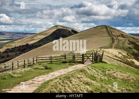 Paved path on the ridge walk from Mam Tor to Lose Hill in the Peak District, Derbyshire, England. Stock Photo