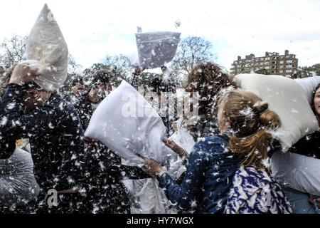 London, UK. 01st Apr, 2017. Crowds take part International Pillow fight Day  at Kennington Park on 01/04/2017. Pictured: Hundreds of people took part in a mass pillow fight in the park. Credit: Julie Edwards/Alamy Live News Stock Photo