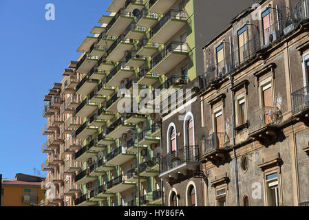 Altbau, Neubau, Via Matteo Renato Imbriani, Catania, Sizilien, Italien