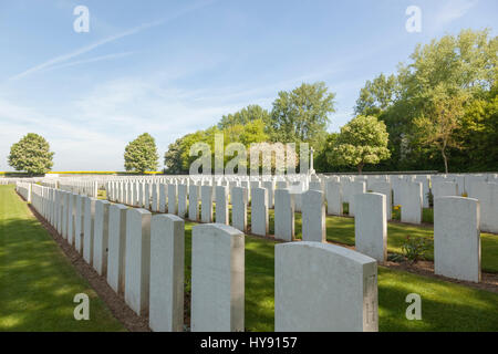 Canadian Cemetery No.2, Neuville-St.Vaast, France. Nearly 3,000, 1914-18 war casualties are commemorated in this site. Stock Photo