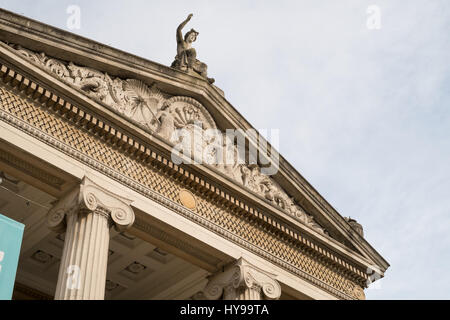 The Pedimented façade of the Ashmolean Museum, Oxford, England, United Kingdom. Stock Photo