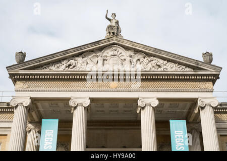 The Pedimented façade of the Ashmolean Museum, Oxford, England, United Kingdom. Stock Photo