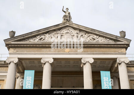 The Pedimented façade of the Ashmolean Museum, Oxford, England, United Kingdom. Stock Photo