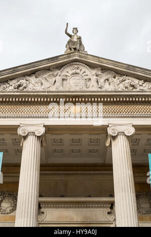 The Pedimented façade of the Ashmolean Museum, Oxford, England, United Kingdom. Stock Photo