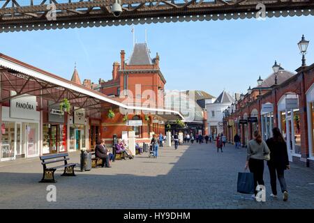 Shopping area in Windsor Royal Station Berkshire UK Stock Photo