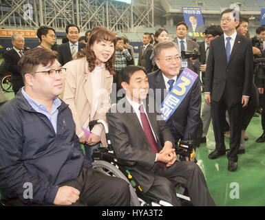 Moon Jae-In, Apr 3, 2017 : A presidential hopeful of the main opposition Democratic Party and the party's former chief Moon Jae-In (4th L) participates in a party primary to pick the party's standard-bearer for upcoming presidential election in Seoul, South Korea. South Korea's presidential election will be held on May 9, 2017 after official 22-day campaign period from April 17. Credit: Lee Jae-Won/AFLO/Alamy Live News Stock Photo