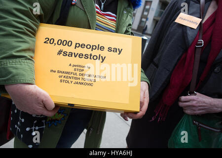 London, UK. 3rd Apr, 2017. The 38 Degree petition against the deportation of Stojan Jankovic. Credit: Jo Syz/Alamy Live News Stock Photo