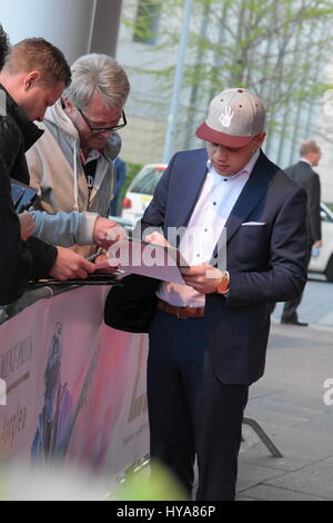 Frankfurt Germany, April 3rd 2017: Tay Schmedtmann (Winner of The Voice of Germany) arriving at the PRG LEA Live Entertainment Award at Festhalle. Frankfurt, Germany Credit: Markus Wissmann/Alamy Live News Stock Photo