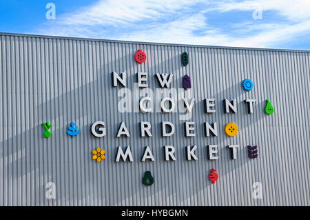 New Covent Garden Market (opened 2017).  Logo on the flower market at the new site in Nine Elms, Vauxhall. Stock Photo