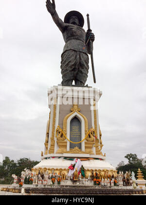 The statue of King Chao Anouvong in Chao Anouvong Park, Vientiane, Laos Stock Photo