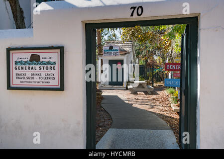 Tiny general store tucked away behind a doorway off St George St, St Augustine, Florida Stock Photo