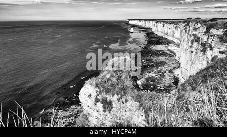 Atlantic coast between Yport and Étretat, Normany, France Stock Photo
