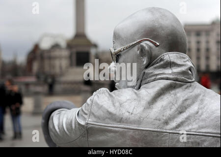 Street performer in Trafalgar Square, London Stock Photo