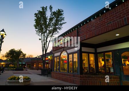 Round Table pizza restaurant at night in downtown San Ramon, California, March 30, 2017. Round Table Pizza, headquartered in nearby Concord, California, has grown substantially since its 2011 bankruptcy and is a popular chain on the US West Coast. Stock Photo