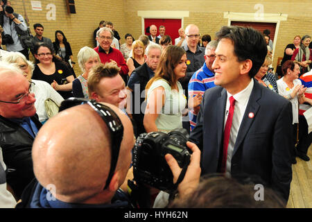 Labour leader Ed Miliband speaks to members of the audience at a Lanarkshire community centre to vote No in the Scottish independence referendum Stock Photo