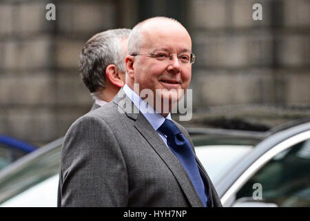 Nicola Sturgeon's husband, SNP chief executive Peter Murrell, at the Court of Session for the swearing-in of Ms Sturgeon as First Minister Stock Photo