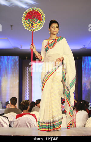 Dhaka, Bangladesh. 3rd Apr, 2017. Bangladeshi model displays clothes during a fashion show in Dhaka, Bangladesh, April 3, 2017. Credit: Suvra Kanti Das/ZUMA Wire/Alamy Live News Stock Photo