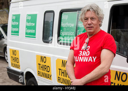 London, UK. 04th Apr, 2017. Neil Keveren starts out on his 400 mile walk from Harmondsworth to the Scottish Parliament in Edinburgh where he hopes to discuss their supoprt for a third runway at Heathrow Airport. He was joined at the start by Zac Goldsmith. Credit: Alan D West/Alamy Live News Stock Photo