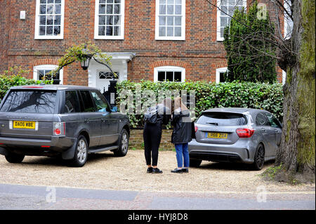 London, UK. 04th Apr, 2017. Fans Fans seen by George Michael's house in North London 04 April 2017 Credit: Fabrizio Carta/Alamy Live News Stock Photo