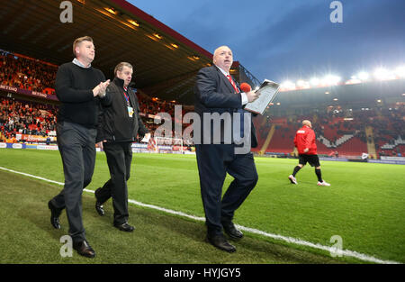 Charlton Athletic manager Karl Robinson during the Sky Bet League One match at The Valley, London. Stock Photo