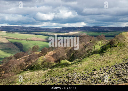 English hills on a beautiful spring day. View from Back Tor near Edale in the Peak District, Derbyshire. Stock Photo