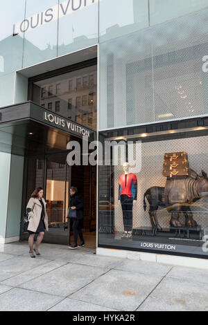 Louis Vuitton store - 1 East 57th Street @ Fifth Avenue, N…