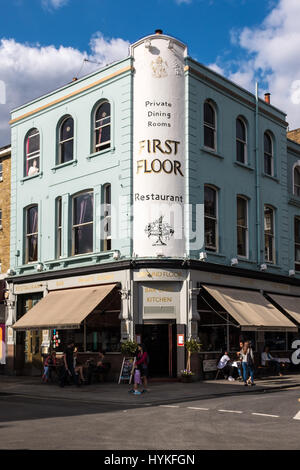 Pub on Portobello Road, Notting Hill. Closed in 2015 Stock Photo