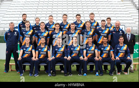 Derbyshire's (top row left-right) psychologist Andy Hooton, physio Fran Clarkson, Tom Wood, Will Davis, Greg Cork, Rob Hemmings, Charlie Macdonell (middle row left-right) development coach Mal Loye, Tom Taylor, Luis Reece, Harvey Hosein, Tom Milnes, Matt Critchley, Ben Cotton, first team support coach Steve Stubbings (bottom row left-right) Ben Slater, Alex Hughes, Tony Palladino, Billy Godleman, Wayne Madsen, Shiv Thakor, Daryn Smit during the media day at The County Cricket Ground, Derby. Stock Photo