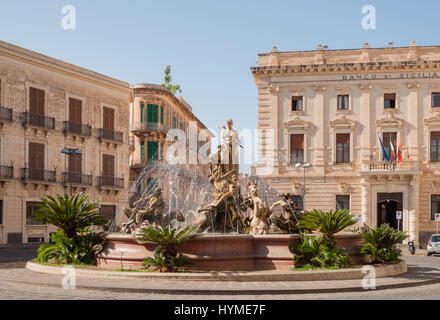 SYRACUSE, ITALY - SEPTEMBER 14, 2015: The fountain on the square Archimedes in Syracuse.