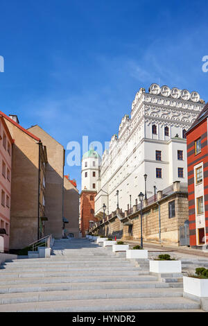 Old narrow street leading to the Pomeranian Dukes Castle in Szczecin (Stettin), Poland. Stock Photo