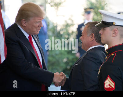 Washington, Us. 05th Apr, 2017. United States President Donald J. Trump welcomes King Abdullah II of Jordan to the White House in Washington, DC on Wednesday, April 5, 2017. Credit: Ron Sachs/CNP - NO WIRE SERVICE - Photo: Ron Sachs/Consolidated News Photos/Ron Sachs - CNP/dpa/Alamy Live News Stock Photo