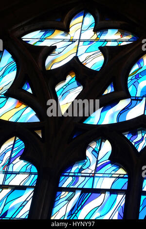 Hereford Cathedral, Hereford, UK. 6th Apr, 2017. Press preview of the new Special Air Service memorial at Hereford Cathedral - the installation is called 'Ascension' and is by artist John Maine. It features a nine metre high stained glass window that contains over 3,000 pieces of coloured glass in parallax glazing plus stone sculpture at the base. Hereford is home to the Special Air Services Regiment ( 22 SAS ). Credit: Steven May/Alamy Live News Stock Photo