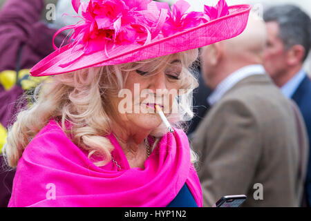 Liverpool, Merseyside, UK. 6th Apr, 2017. Opening Day fashions at the Aintree Grand National Festival. In light of previous years, when attendee's outfits have got attention for all wrong reasons, officials at the Grand National urged this year's racegoers to 'smarten up' to make the event more 'aspirational'. Credit; MediaWorldImages/AlamyLiveNews Stock Photo