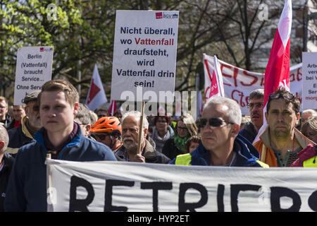 Berlin, Berlin, Germany. 6th Apr, 2017. About 1,000 people rally against the planned job cuts at the Swedish energy company Vattenfall in Berlin Kreuzberg. The energy supplier has announced plans to reduce its costs through a reduction of jobs in their own business. Around 200 full-time employees were affected, 120 of them in Berlin. Credit: Jan Scheunert/ZUMA Wire/Alamy Live News Stock Photo