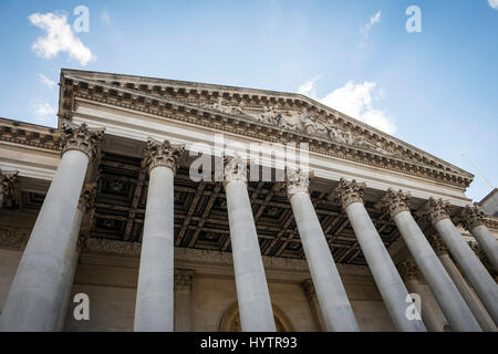 The main entrance to the Fitzwilliam Museum in Cambridge, England, UK Stock Photo