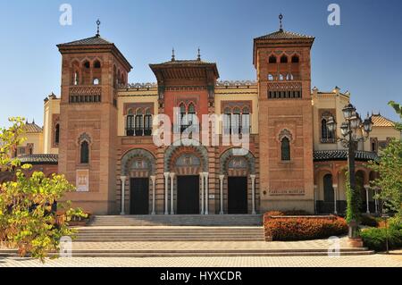 Pabellon Mudejar Museo de Artes y Costumbres Populares, Plaza de America, Parc De Maria Luisa, Seville, Spain Stock Photo