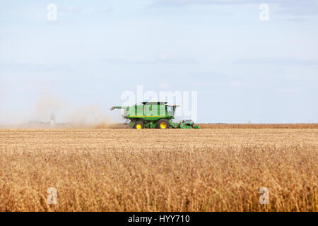 2017 soybean harvest in southeastern Iowa. Stock Photo