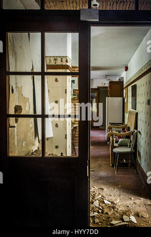 UNITED KINDOM: HAUNTING images reveal the crumbling remains of the Oxfordshire mansion – purportedly worth £12M and once owned by Pink Floyd’s David Gilmour. The eerie photographs show crockery still on display in cabinets in the dining room and crumbling walls that have collapsed into corridors, one room is home to a pool table that looks like it has been abandoned mid-game and an elaborate mural decorates the walls. Outside in the garden, weeds have taken over the patio and swamped the desolate table and chairs and some bushes have grown taller than the downstairs windows. The spooky images  Stock Photo