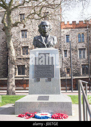 Statue of Violete Szabo a Special Operations Executive (SOE) agent who on her second mission to occupied France in WWII was captured and executed. Stock Photo