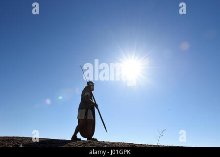 Garray, Spain. 08th Apr, 2017. A Roman soldier of an army of ancient time pictured during a representation in the ancient Celtiberian settlement of Numantia, famous for its role in the Celtiberian War, in Soria. Credit: Jorge Sanz/Pacific Press/Alamy Live News Stock Photo
