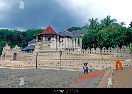 The city of Kandy is the home of The Temple of the Tooth Relic Sri Dalada Maligawa (Sri Lanka) Stock Photo