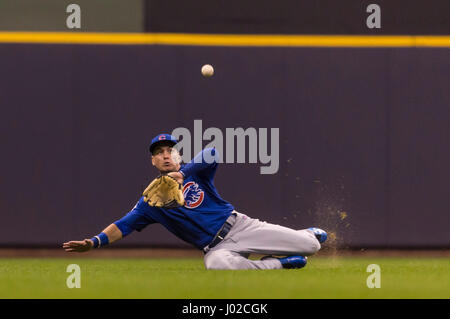 Milwaukee, WI, USA. 08th Apr, 2017. Chicago Cubs center fielder Albert Almora Jr. #5 makes a diving catch during the Major League Baseball game between the Milwaukee Brewers and the Chicago Cubs at Miller Park in Milwaukee, WI. Cubs defeated the Brewers 11-6. John Fisher/CSM/Alamy Live News Stock Photo