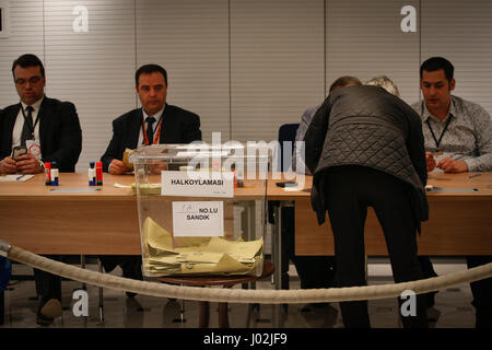 Bydgoszcz, Poland. 09th Apr, 2017. People are seen voting for the constitutional referendum at the Turkish embassy in Warsaw, Poland on 9 April, 2017. Credit: Jaap Arriens/Alamy Live News Stock Photo