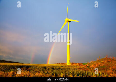 St Cyrus, Aberdeenshire, UK.  UK Weather.  9th March 2017. Heavy Showers in Scotland, after England records the hottest day of the year so far, rainfall and stormy skies break out over the northern UK. The forecast is for showers to turn wintry over high ground.  Credit; MediaWorldImages/Ģ����ýLiveNews. Stock Photo